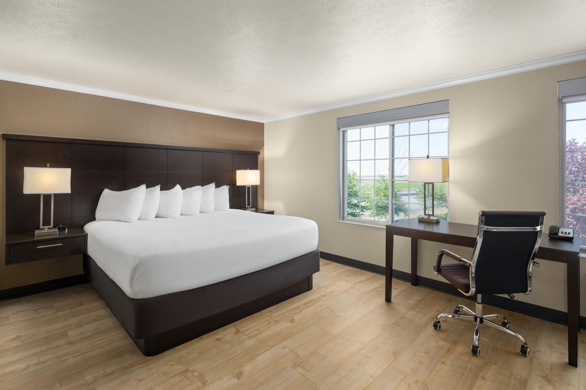 Ramada By Wyndham Moses Lake Dış mekan fotoğraf