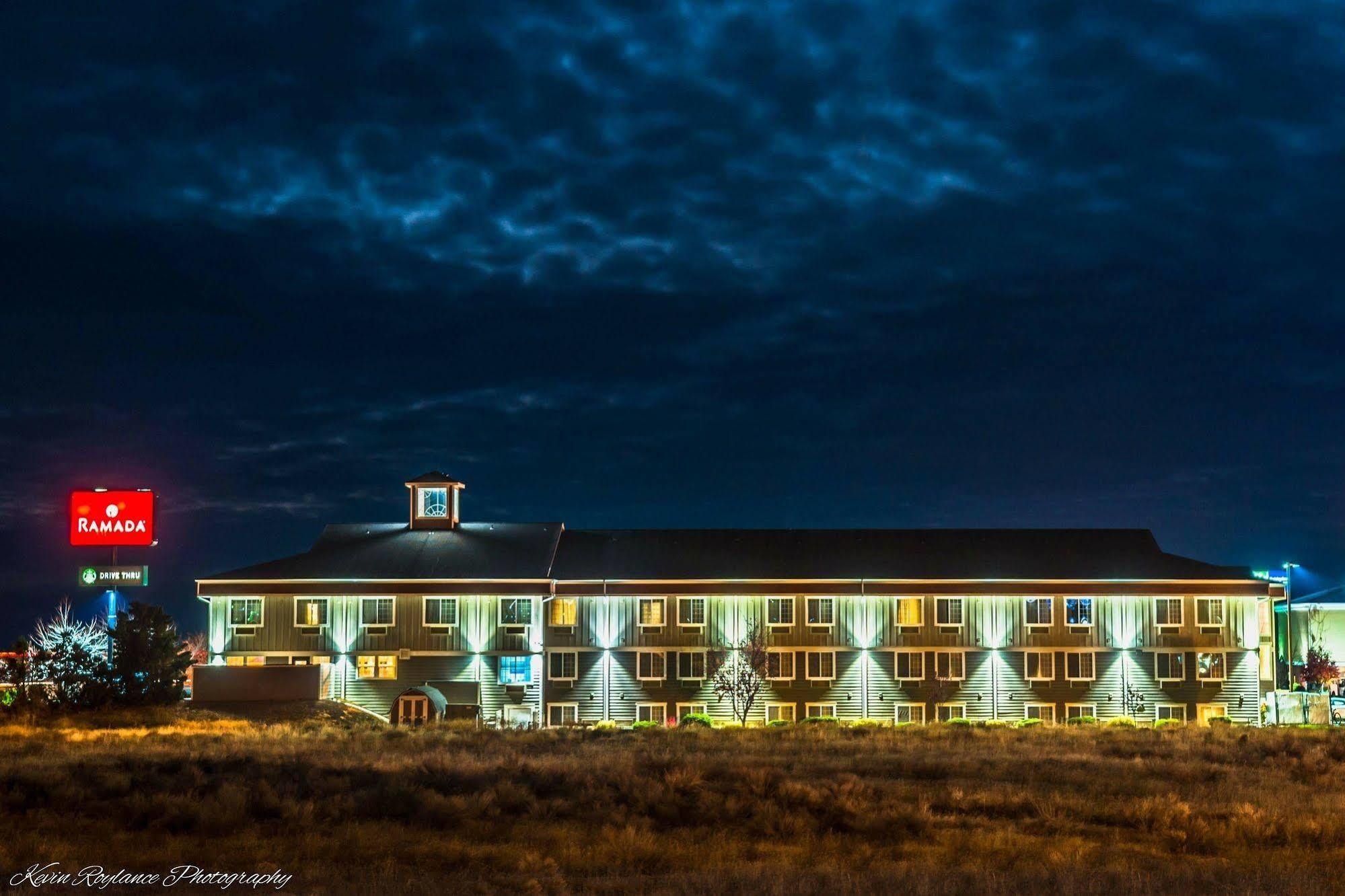 Ramada By Wyndham Moses Lake Dış mekan fotoğraf